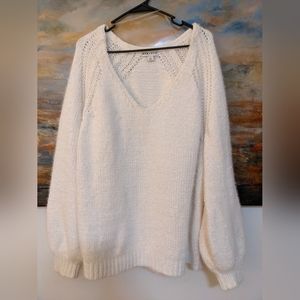 Fuzzy White Cropped Sweater